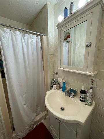 12 Sibley Ave, Westfield, MA 01085