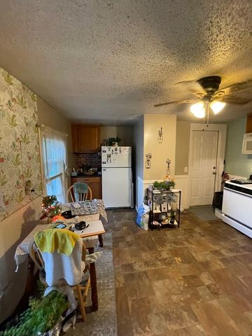 12 Sibley Ave, Westfield, MA 01085