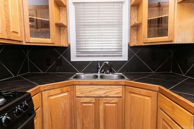 911 N Taylor Street, Little Rock, AR 72205