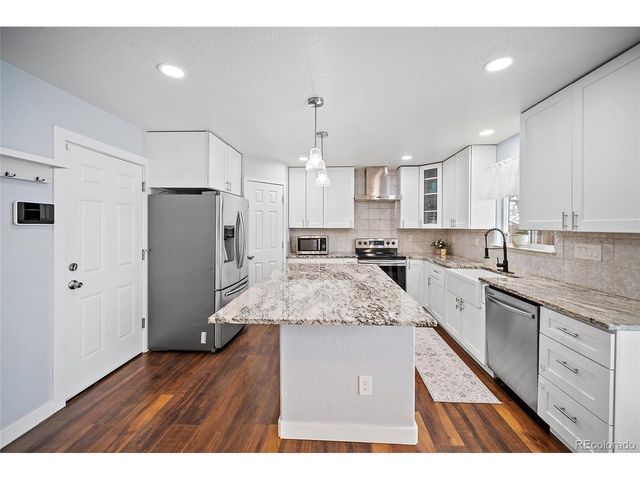 1481 S Chambers Cir, Aurora, CO 80012