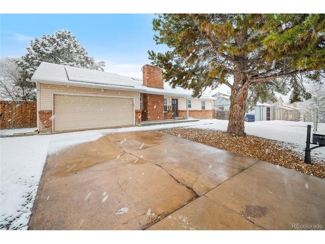 1481 S Chambers Cir, Aurora, CO 80012