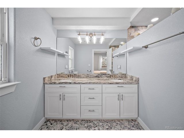 1481 S Chambers Cir, Aurora, CO 80012