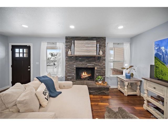 1481 S Chambers Cir, Aurora, CO 80012