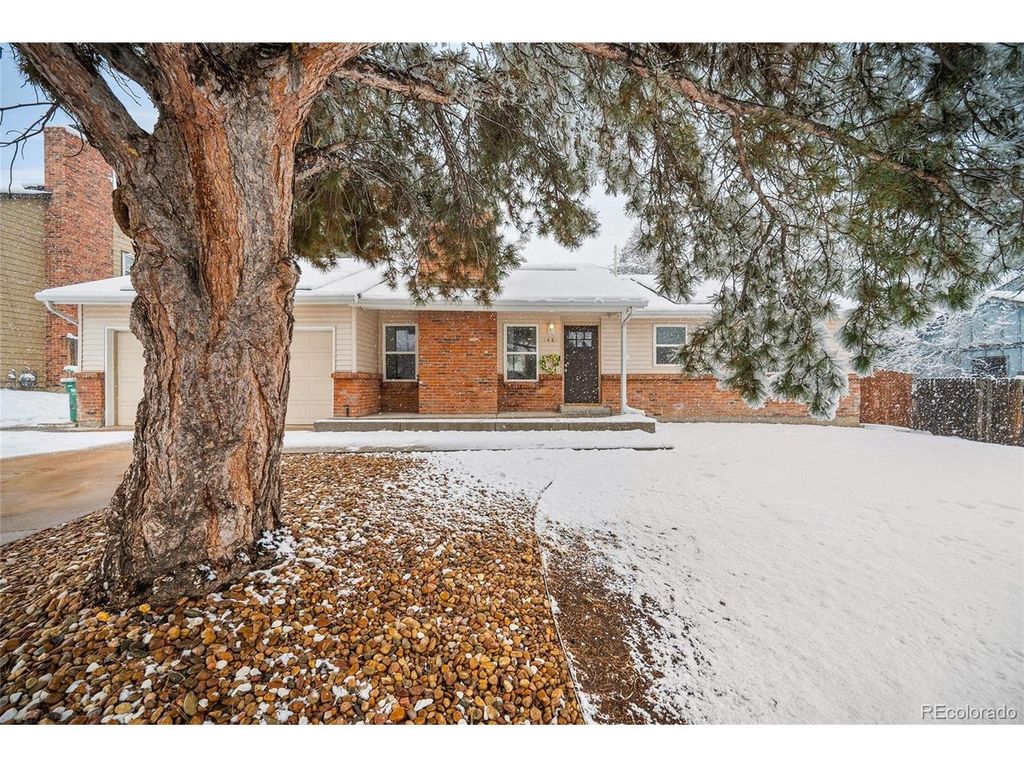 1481 S Chambers Cir, Aurora, CO 80012