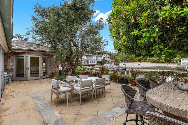 412 Evening Star Lane, Newport Beach, CA 92660