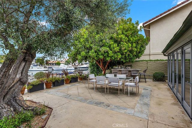 412 Evening Star Lane, Newport Beach, CA 92660