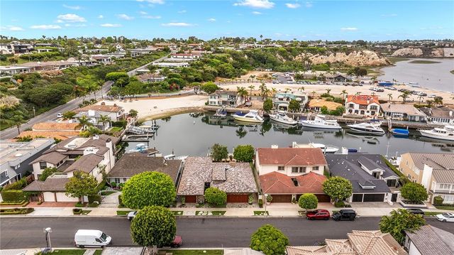 412 Evening Star Lane, Newport Beach, CA 92660