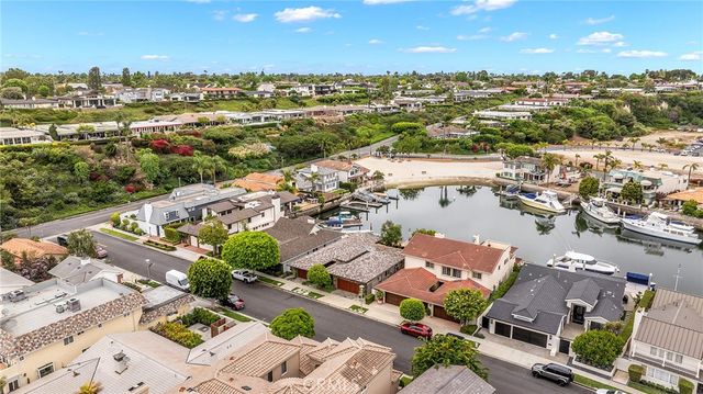 412 Evening Star Lane, Newport Beach, CA 92660