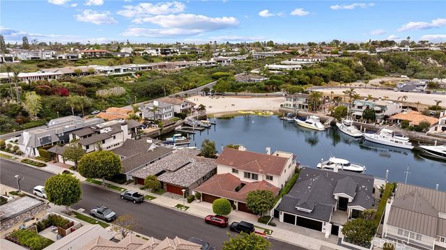 412 Evening Star Lane, Newport Beach, CA 92660