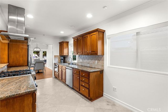 412 Evening Star Lane, Newport Beach, CA 92660