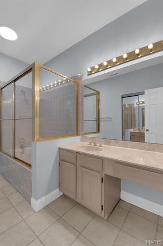 10919 Vauxhall Drive, St Louis, MO 63146