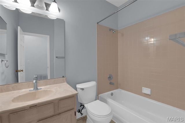 10919 Vauxhall Drive, St Louis, MO 63146