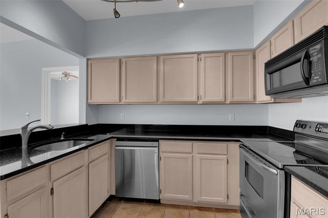 10919 Vauxhall Drive, St Louis, MO 63146