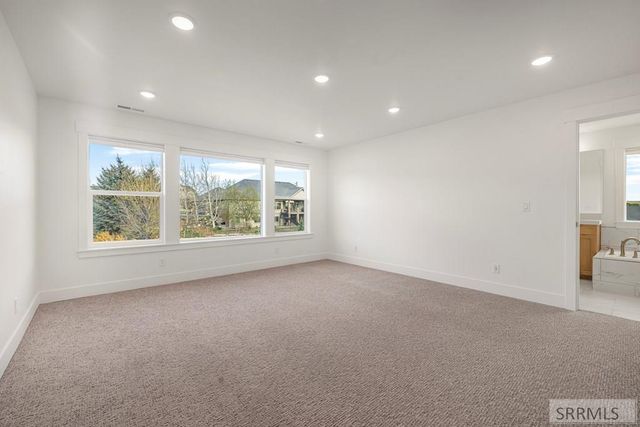 651 Pine Ridge Ln, Rexburg, ID 83440