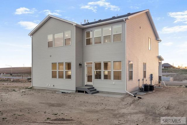 651 Pine Ridge Ln, Rexburg, ID 83440