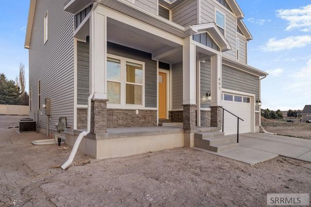 651 Pine Ridge Ln, Rexburg, ID 83440