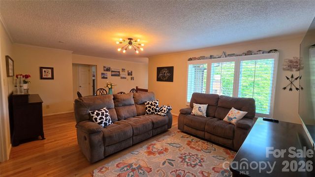 1328 Radio Road, Statesville, NC 28625