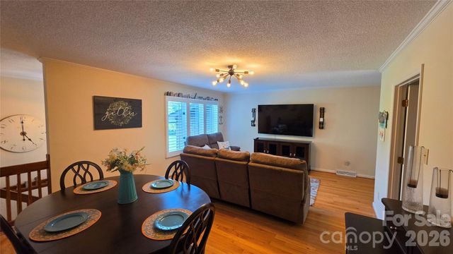 1328 Radio Road, Statesville, NC 28625