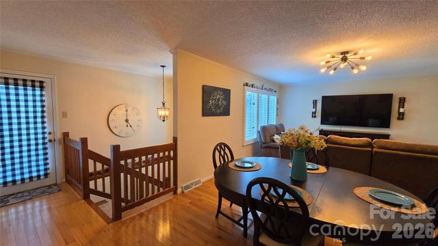 1328 Radio Road, Statesville, NC 28625