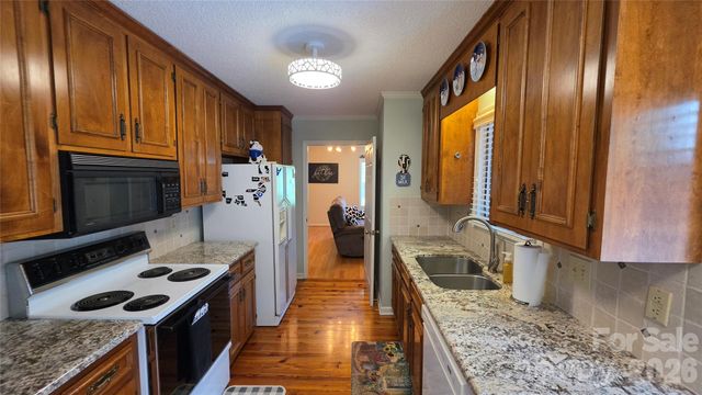 1328 Radio Road, Statesville, NC 28625