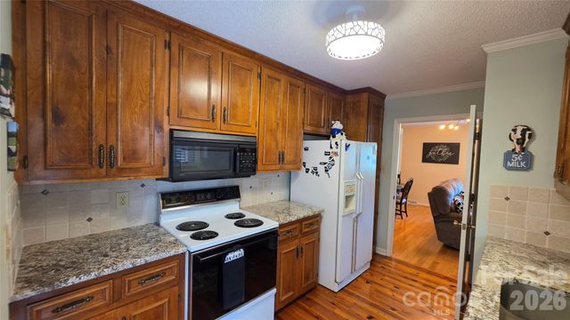1328 Radio Road, Statesville, NC 28625