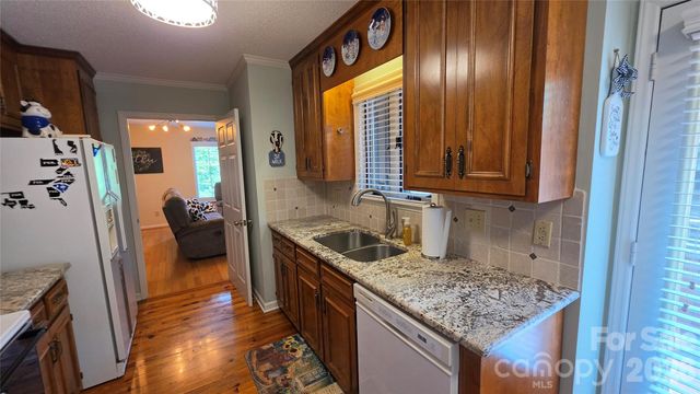 1328 Radio Road, Statesville, NC 28625