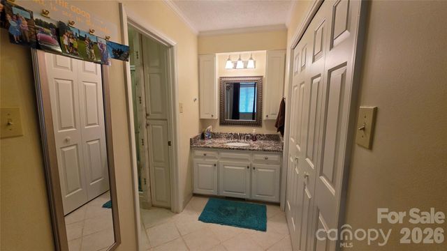 1328 Radio Road, Statesville, NC 28625