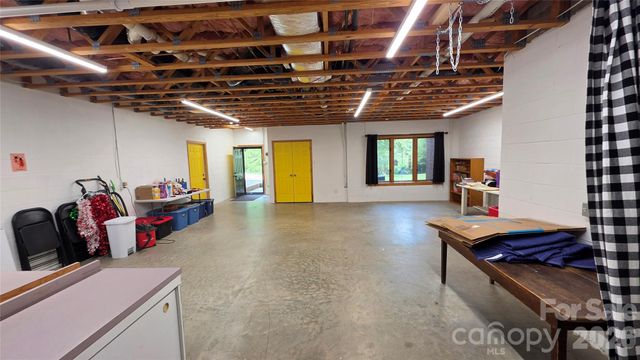 1328 Radio Road, Statesville, NC 28625