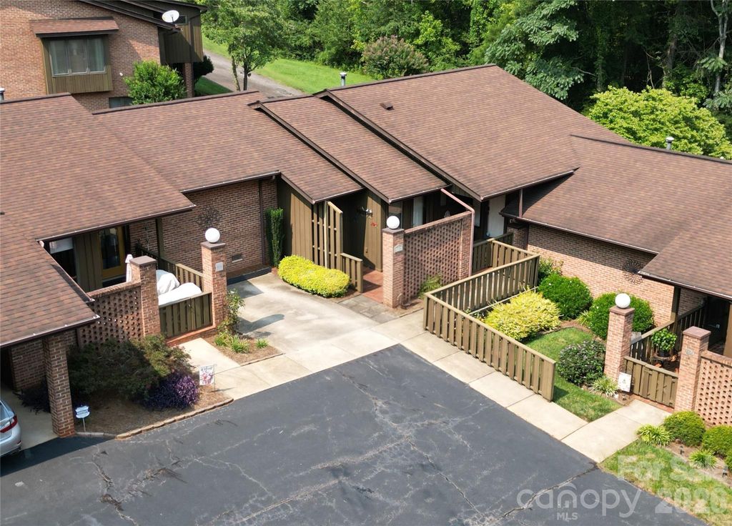 1328 Radio Road, Statesville, NC 28625