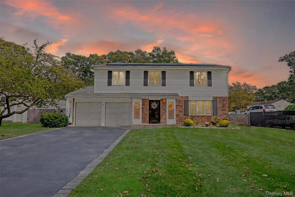 5 Canterbury Drive, Coram, NY 11727