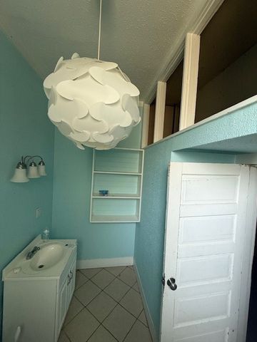 1717 Highland Avenue, Shreveport, LA 71101