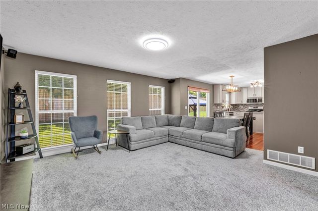 8441 Antlers Trail, North Ridgeville, OH 44039