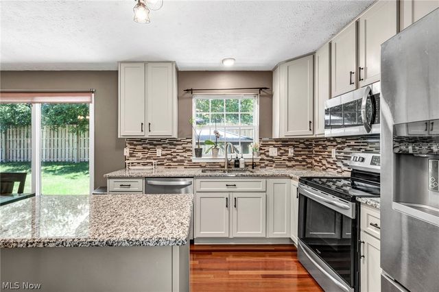 8441 Antlers Trail, North Ridgeville, OH 44039