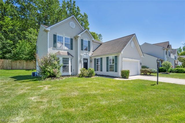 8441 Antlers Trail, North Ridgeville, OH 44039