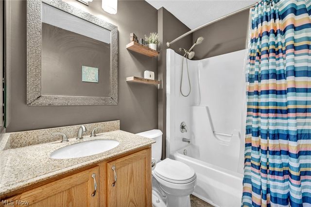 8441 Antlers Trail, North Ridgeville, OH 44039