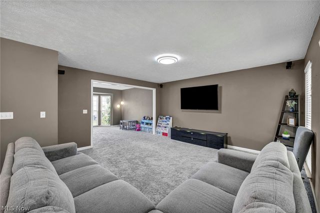 8441 Antlers Trail, North Ridgeville, OH 44039