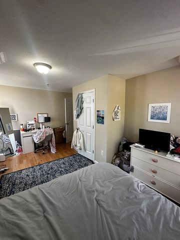 511 E Broadway 2, Boston, MA 02127