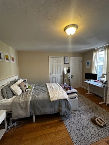 511 E Broadway 2, Boston, MA 02127