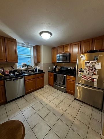 511 E Broadway 2, Boston, MA 02127