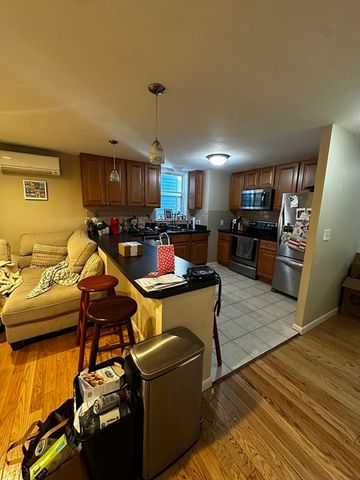 511 E Broadway 2, Boston, MA 02127