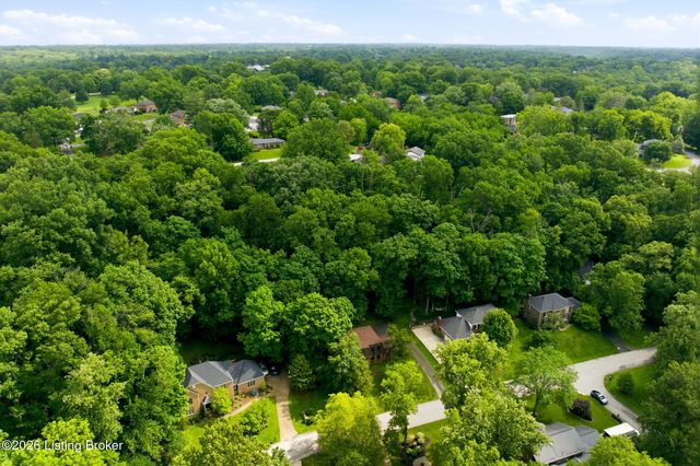 6122 Deep Creek Dr, Prospect, KY 40059