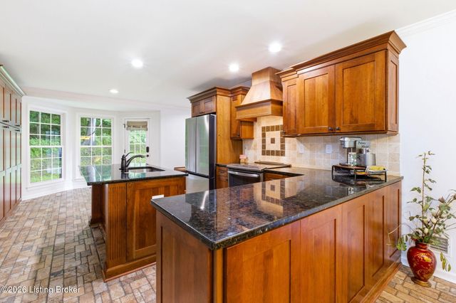 6122 Deep Creek Dr, Prospect, KY 40059