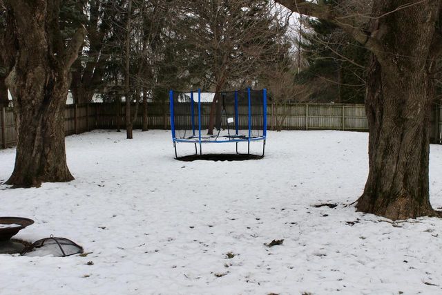 225 Maple AVENUE, Walworth, WI 53184