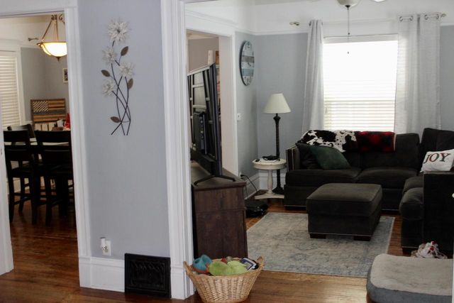 225 Maple AVENUE, Walworth, WI 53184