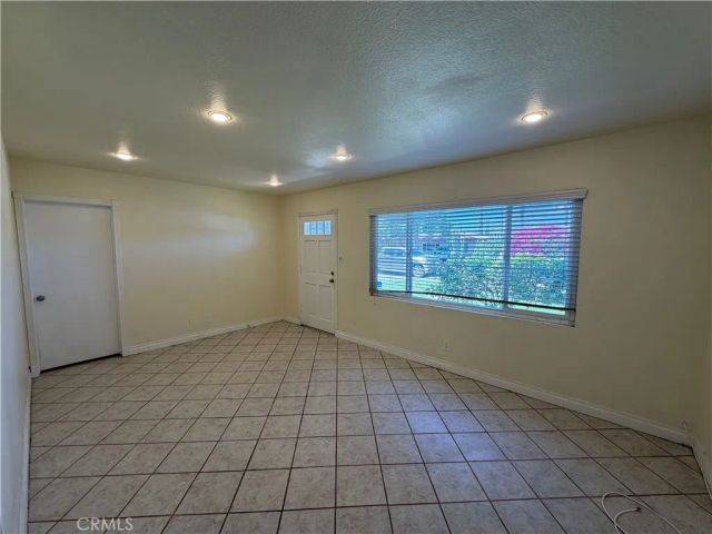 3000 Carl, Riverside, CA 92507
