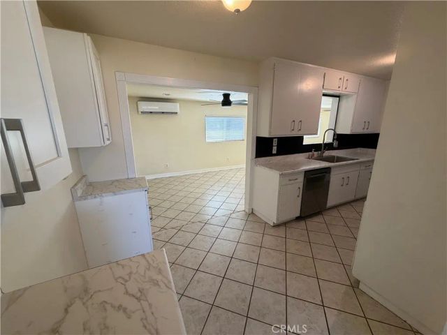 3000 Carl, Riverside, CA 92507