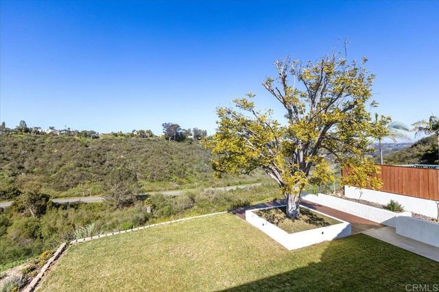 1560 Hawk View Dr, Encinitas, CA 92024