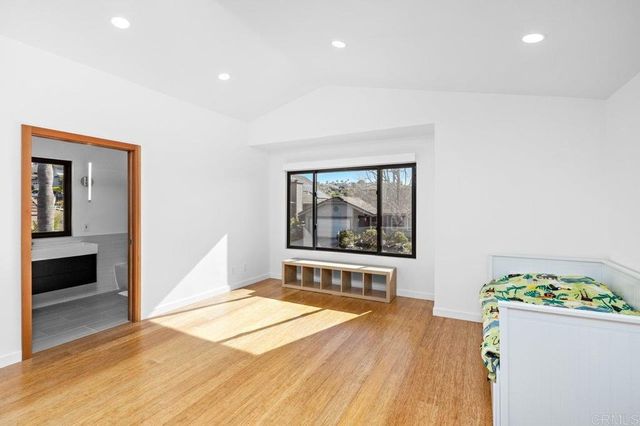 1560 Hawk View Dr, Encinitas, CA 92024