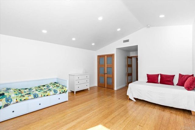 1560 Hawk View Dr, Encinitas, CA 92024