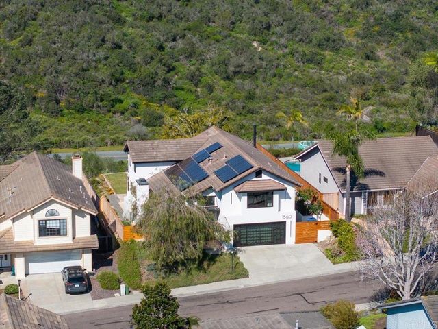 1560 Hawk View Dr, Encinitas, CA 92024